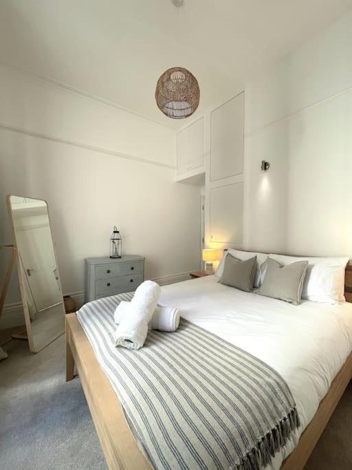 Beach Apartment Хейстингс Екстериор снимка